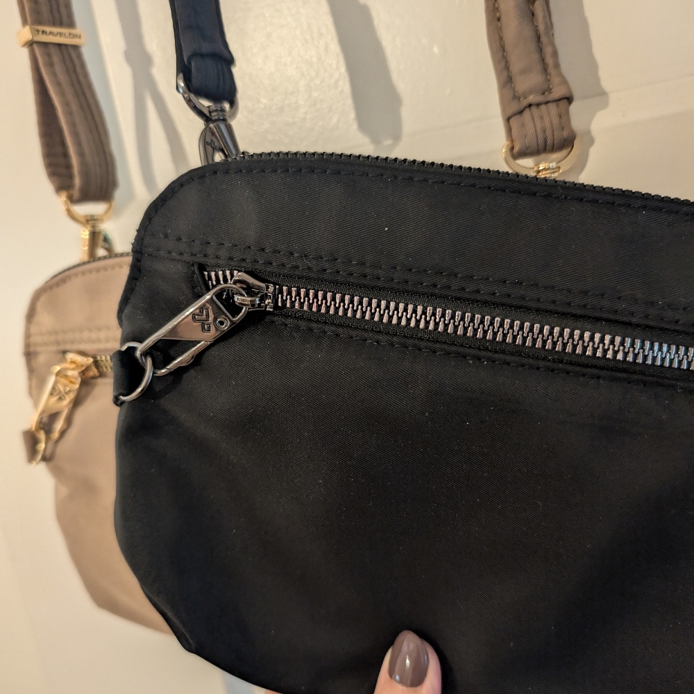 Brand New Travelon Anti-Theft Black Crossbody Bag